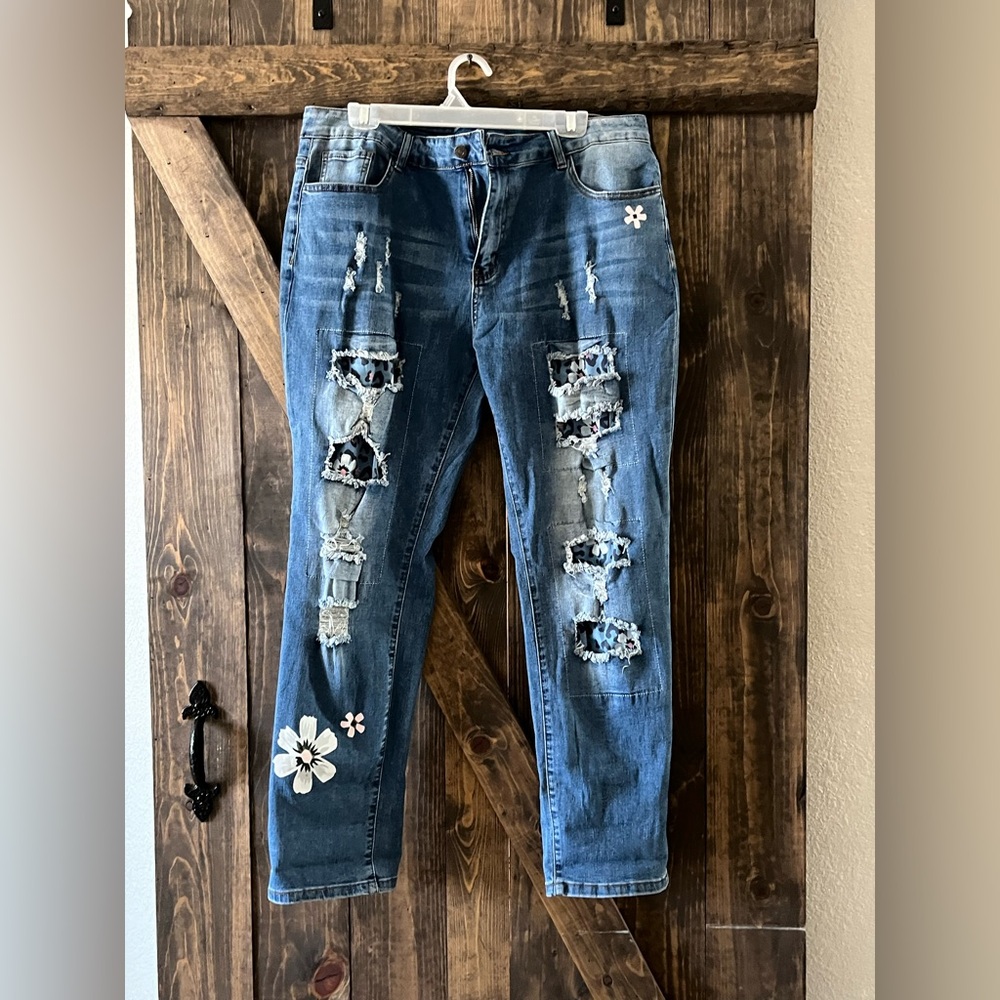 Distressed Jeans with flowers
